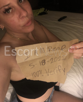 Photo escort girl Vivian Wellz : the best escort service