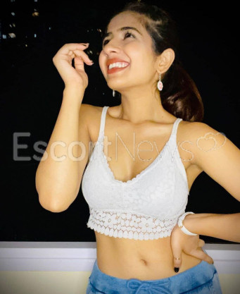 Photo escort girl SONIA NAIR: the best escort service