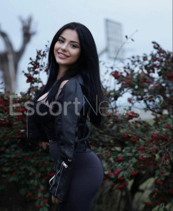 Photo escort girl Alya: the best escort service