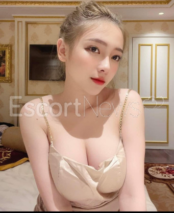 Photo escort girl Nini: the best escort service