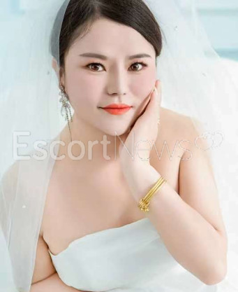 Photo escort girl Sexy Yan: the best escort service