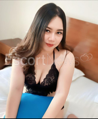 Photo escort girl Aura Andin: the best escort service