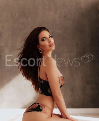 Photo escort girl Mira: the best escort service